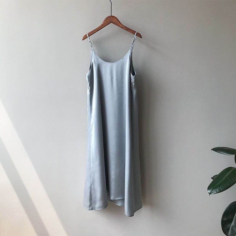 New Arrival Women V-Neck Sleeveless Women Vintage Satin Summer Long Dress Boho Elegant Women Casual Dress Vestidos