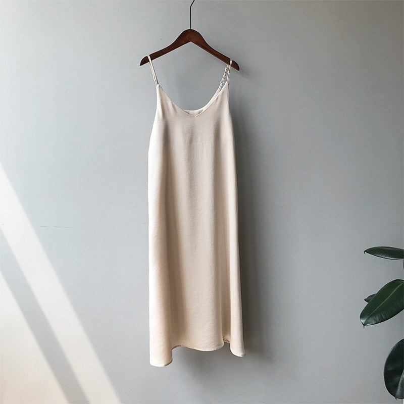New Arrival Women V-Neck Sleeveless Women Vintage Satin Summer Long Dress Boho Elegant Women Casual Dress Vestidos