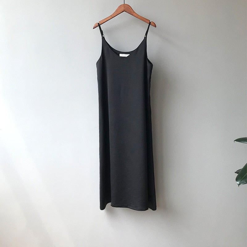 New Arrival Women V-Neck Sleeveless Women Vintage Satin Summer Long Dress Boho Elegant Women Casual Dress Vestidos